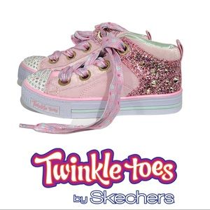 NEW Skechers Kids Twinkle Toes Size 2. light up when walking.